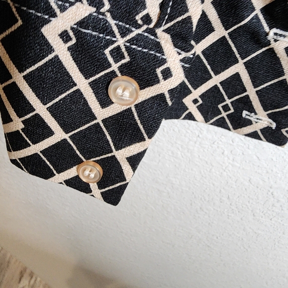 Worn on TV Custom Made Shirt in Black and Tan Geometric Print Size L - Picture 6 of 6
